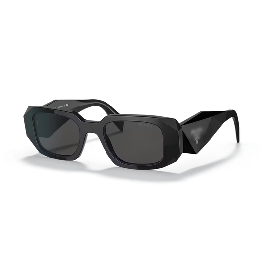 Pr*da Sunglasses‼️(SELLING FAST)‼️